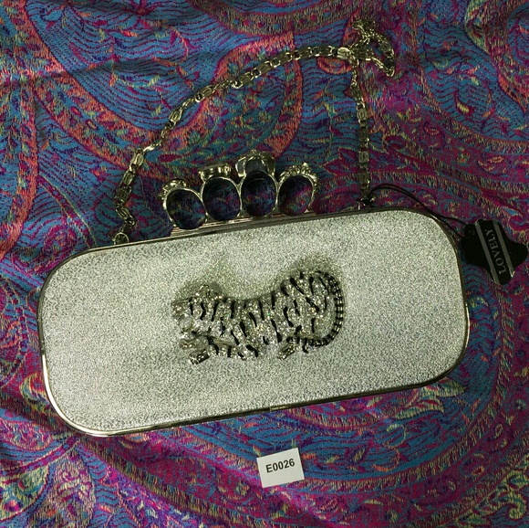 Clutch - Picture 1 of 1